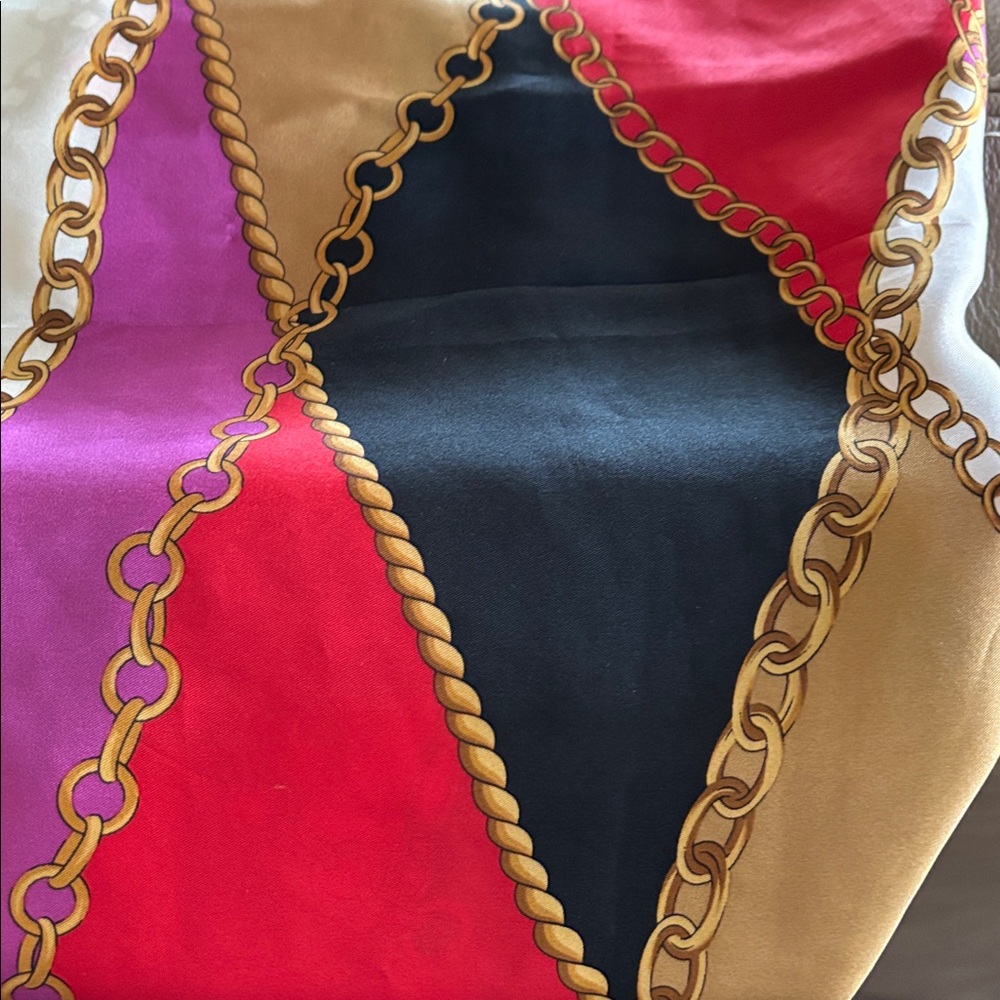 Oscar de la Renta Black and Gold Silk Scarf - Picture 4 of 4